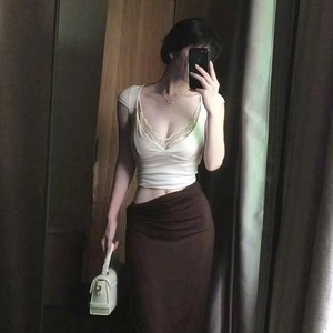 Ensemble haut court en tricot sexy décontracté et jupe longue pour femmes OEM - Product Image 1