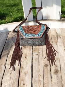 Sac à main bandoulière en cuir véritable 100% pour femme, style bohème, avec franges, sculpture florale artisanale, vintage, léger - Product Image 2