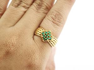 Anillo de Compromiso y Matrimonio de Plata de Ley 925 con Ónix Verde y Chapado en Oro de 18k para Ella - Product Image 5