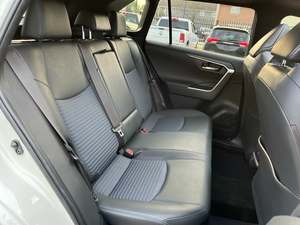 TOYOTA RAV4 HÍBRIDA XSE AWD USADA CON TÍTULO LIMPIO EN VENTA ENTREGA A DOMICILIO - Product Image 4