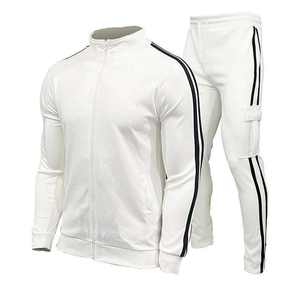 Sport Gym Fitness Sportswear Baloncesto Hombres Entrenamiento y Jogging Wear Conjunto de dos piezas Sudaderas con capucha y pantalones de chándal Chándales para hombres - Product Image 5