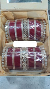 Pulseras y brazaletes de moda de calidad superior Conjunto de Chura nupcial rojo y blanco Brazaletes elegantes para bodas indias de la India - Product Image 5
