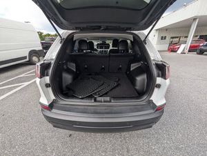 รถจี๊ปเชโรกี ลาติจูด พลัส ขับเคลื่อน 4 ล้อ  พร้อมส่ง  บริการส่งถึงบ้าน - Product Image 3