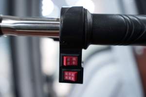 Electric Tricycle with Cab High Payload & Speed for Efficient <b>Transportation</b> - Product Image 2