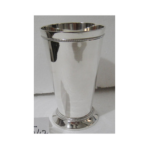 Tasses à Julep à la menthe martelée dernière conception de verre à Cocktail Julep en métal plaqué argent de haute qualité pour Restaurant et maison - Product Image 4