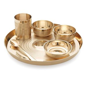 Pure Bronze Mini Breakfast fabricante de bandejas redondas Vajilla Mejora el sabor Ayuda a la digestión Aumenta la salud Perfect Everyday - Product Image 3