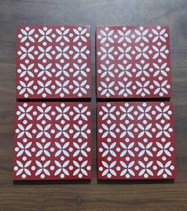 แผ่นรองแก้วฝังเรซินแบบพรีเมี่ยมพร้อมฐานไม้แผ่นรองเครื่องดื่มทนทานต่อรอยขีดข่วนสำหรับใช้ในสำนักงานและใช้ในบ้าน - Product Image 3