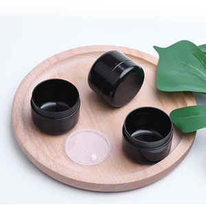 Pot cosmétique rectangulaire vide en plastique PP transparent personnalisable de 50 ml et 100 ml avec couvercle à vis noir et joint, sérigraphié, vente en gros - Product Image 1