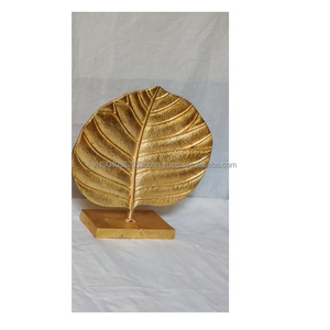 Top Trending Customized Metal Ornaments Tabletop Gift Sculpture With Metal Base for Home Decoration and Gifting Party Supplies - Product Image 5