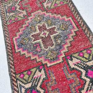 1.8x3.1 ft Vintage Turkish Rug, Small Rug, <b>Red</b> <b>Wool</b> Rug - Product Image 3