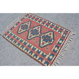 Tapis d'appoint vintage turc 3,7x4,9 pieds, tapis en laine unie rouge et bleu - Product Image 2