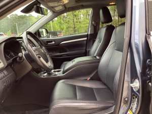 2023 Toyota Highlander XLE Usado con Navegación, Premium, Automático Inteligente, Sin Accidentes, Listo para Enviar - Product Image 3