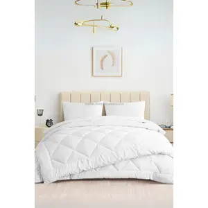 Couvre-lit en microfibre fait à la main en coton blanc doux Patchwork Design pour bébés invités dortoirs usage résidentiel maisons d'hôtes - Product Image 1