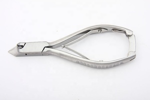 VESPECO Coupe-ongles professionnel en acier inoxydable à lame incurvée et verrouillage arrière pour pédicure - Product Image 3