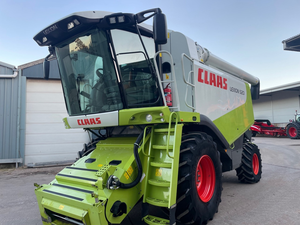 Claas Lexion 520 Combine <b>Harvester</b> 260HP Grain <b>Harvester</b> Agricultural Harvesting Machine for Sale - Product Image 2