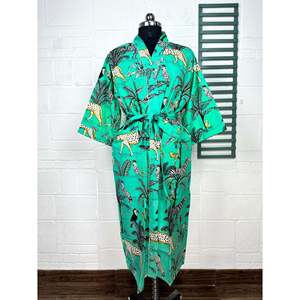 Kimono Ligero de Algodón Estilo Boho con Estampado de Selva Hecho a Mano en India, Bata de Lujo para Verano, Playa, Casa o Cubierta de Yate - Product Image 1