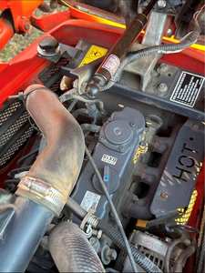 Tractor Subcompacto 4x4 BX1860 de 2012 con Cargador Frontal - 18 HP, Utilidad Eficiente en un Diseño Compacto - Product Image 5