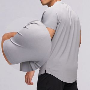 Wholesale Sportswear Moisture Wicking Flexible <b>Muscle</b> Tee Seamless Gym <b>T</b>-<b>shirts</b> Scoop Hem Sport <b>T</b> <b>Shirt</b> for <b>Men</b> With Split - Product Image 4