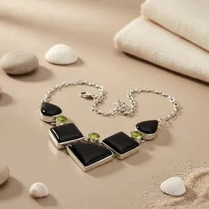 Collar con Colgante Geométrico Vintage con Ónix y Peridoto en Plata 925 para Mujer, para Boda - Product Image 1
