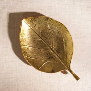 Plateau en métal de qualité d'exportation fait à la main en gros en forme de feuille avec fini doré - Product Image 2