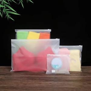 ถุงใส่เสื้อผ้าแบบกันไฟฟ้าสถิตย์ EVA แบบ OEM พร้อมซิปด้านบนและพลาสติกฝ้าสำหรับบรรจุภัณฑ์เสื้อผ้า (มีสีให้เลือกตามสั่ง) - Product Image 2