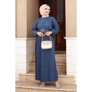 Robe plissée pour hijab avec détails pierres indigo - Product Image 5