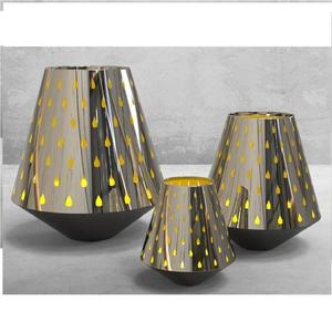 Lanterne décorative en verre de qualité supérieure avec feuille d'or découpée pour la maison, l'hôtel et la décoration festive. - Product Image 6