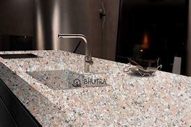 Cheema Grandes dalles de granit rose Comptoirs de cuisine et coiffeuses de salle de bain polis au design moderne - Product Image 3