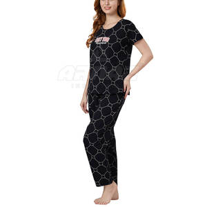 Survêtement d'été pour femmes ensemble deux pièces haut à manches courtes et pantalon tenue de sport survêtement d'été décontracté pour femmes - Product Image 3