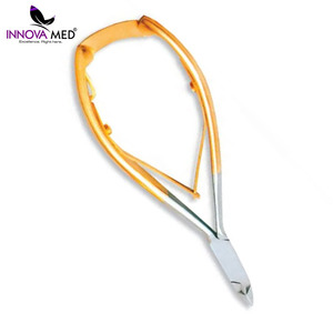 Coupe-ongles de qualité médicale pour ongles épais, couleur dorée, en acier inoxydable chirurgical, ouverture large, par INNOVAMED - Product Image 4