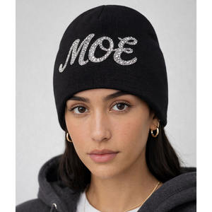 Chapeau beanie streetwear Y2K avec logo personnalisé, tricot jacquard noir avec design graphique blanc, chapeau en acrylique tricoté chaud pour l'hiver - Product Image 4