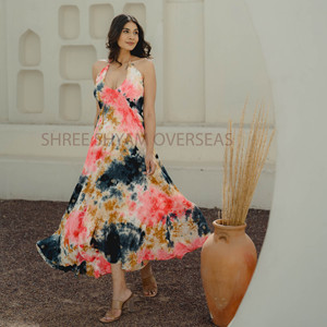Diseño minimalista elegante rayón Multi-Dye sin mangas verano playa vestido Ajuste libre largo de una pieza estilo Halter cuello cinta - Product Image 1