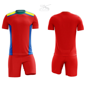 Tenue de football blanche de haute qualité 2025 avec impression de logo, vêtements d'équipe de football, ensemble sportif personnalisé fabriqué au Pakistan - Product Image 1