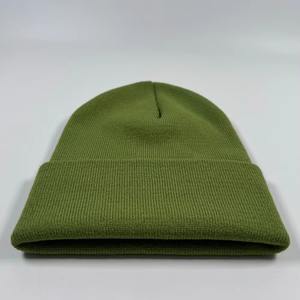 Bajo MOQ personalizado acrílico Beanie moda liso puños Toques para hombres propia marca parche verde invierno tejido sombrero al por mayor en blanco - Product Image 6