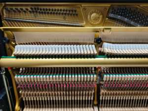 Piano droit Yamaha U3H importé, de haute qualité, professionnel, d'occasion, son clair, sensation solide, U3 88 touches 3038519 - Product Image 2