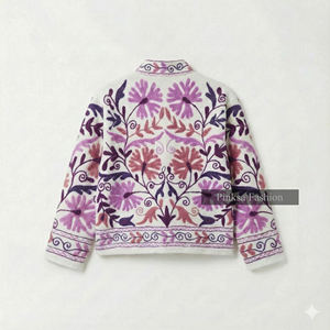 Chaqueta Artesanal Premium de Terciopelo y Algodón con Bordado Suzani Ecológico - Elegante Motivo Floral de Granada, Patrimonio Cultural - Product Image 3