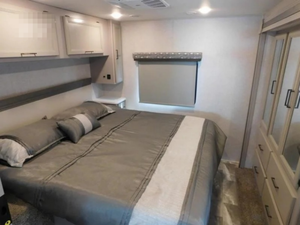 Nuevo y Exclusivo Autocaravana T-H-O-R RV M-O-T-O-R COACH WINDSPORT 34J Modelo 2023 Disponible para la Venta - Product Image 3