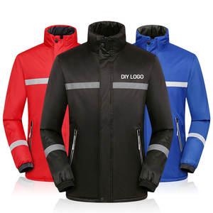 Chaqueta Deportiva Cortavientos con Capucha, Tira Reflectante de Alta Visibilidad, Bolsillos, Poliéster Softshell, Precio de Fábrica, Personalizable - Product Image 6