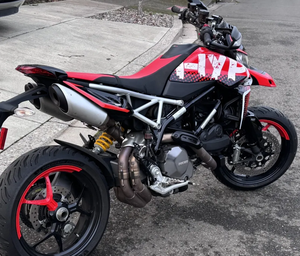 สภาพเหมือนใหม่ - พร้อมขับขี่ - รถเดิมจากเจ้าของเดิม ปี 2020 DUCATIISS HYPERMOTARDDSS 950 RVE - Product Image 1