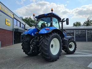Tractor NEW HOLLANDS Serie T7, Modelo T7.210, 4WD, 160HP, Alta Productividad para Uso Agrícola, Bomba de Caja de Cambios, Garantía de 4 Años - Product Image 6