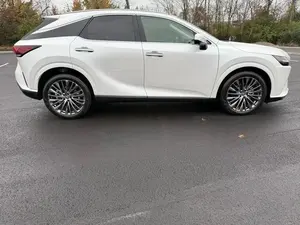 รถยนต์ Lexus RX 350 350 ปี 2023 ที่ได้รับการรับรอง - Product Image 4