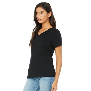 Bella + T-shirt à col en V en jersey décontracté en toile T-shirt à col en V respirant pour femme avec manches courtes - Product Image 2