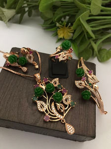 Ensemble pendentif CZ plaqué or rose de qualité supérieure avec chaîne, boucles d'oreilles assorties, bague et bracelet bijoux de luxe pour femmes coffret cadeau parfait - Product Image 3