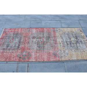 พรมลายดอกไม้สไตล์ตุรกี ขนาด 2.9x6.4 ฟุต สีแดงน้ำเงิน วินเทจ ทำจากขนสัตว์ - Product Image 4