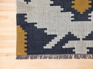 Tapis géométrique Kilim en laine et acrylique, tissage plat, rectangulaire, réversible, avec envers en jute, style salon - Product Image 4