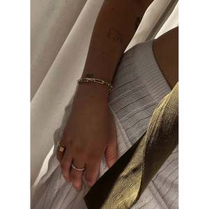 สร้อยข้อมือแบบโซ่โรมโบลด์ลิงค์  ทอง 14K 18K แพลตตินั่ม และโรสโกลด์ ชุบโรเดียม ประดับเพชรและมุก สไตล์ศาสนา - Product Image 3
