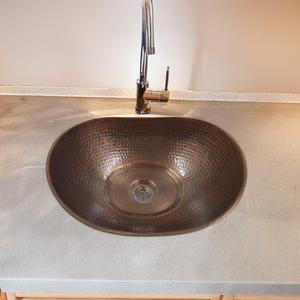 Lavabo en cuivre martelé fait à la main, rond, pour salle de bain, fournisseur OEM et fabricant en gros - Product Image 1