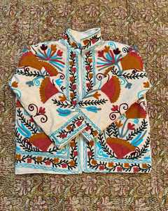 เสื้อแจ็กเก็ตสั้นของผู้หญิง suzani ทำมือปักผ้ากำมะหยี่ไซส์ฟรีไซส์สำหรับฤดูหนาว - Product Image 3