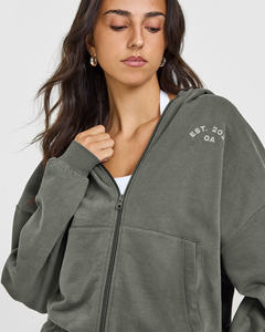 Sudadera con capucha con cremallera gráfica para mujer de color caqui oscuro Premium personalizada, sudaderas con capucha transpirables y antiarrugas para mujer, sudadera con cremallera de entrenamiento - Product Image 4