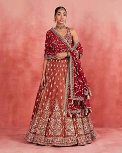Lehenga Choli Tradicional de Color Rojo para Novia, con Bordado, para Mujer, para Fiestas, Bodas, Festivales, Recepciones, Largo hasta el Suelo - Product Image 4